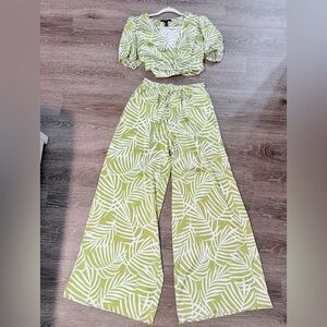 Leaf Print Wide-Leg 2 Piece Set
